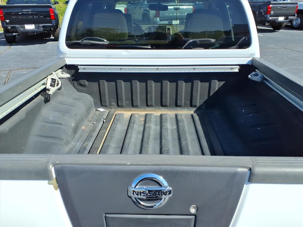2012 Nissan Frontier SL photo 5