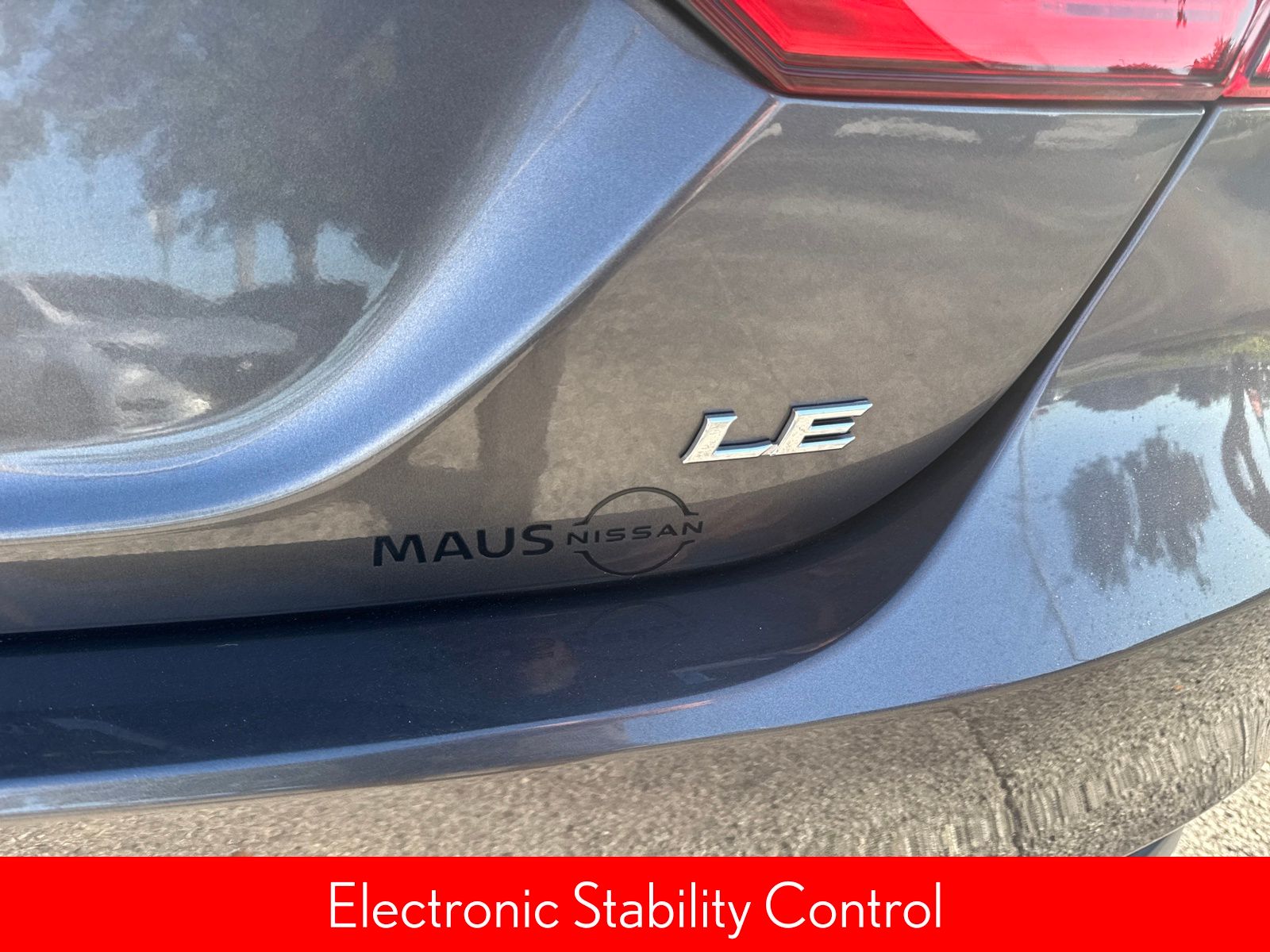 2019 Toyota Camry LE photo 7