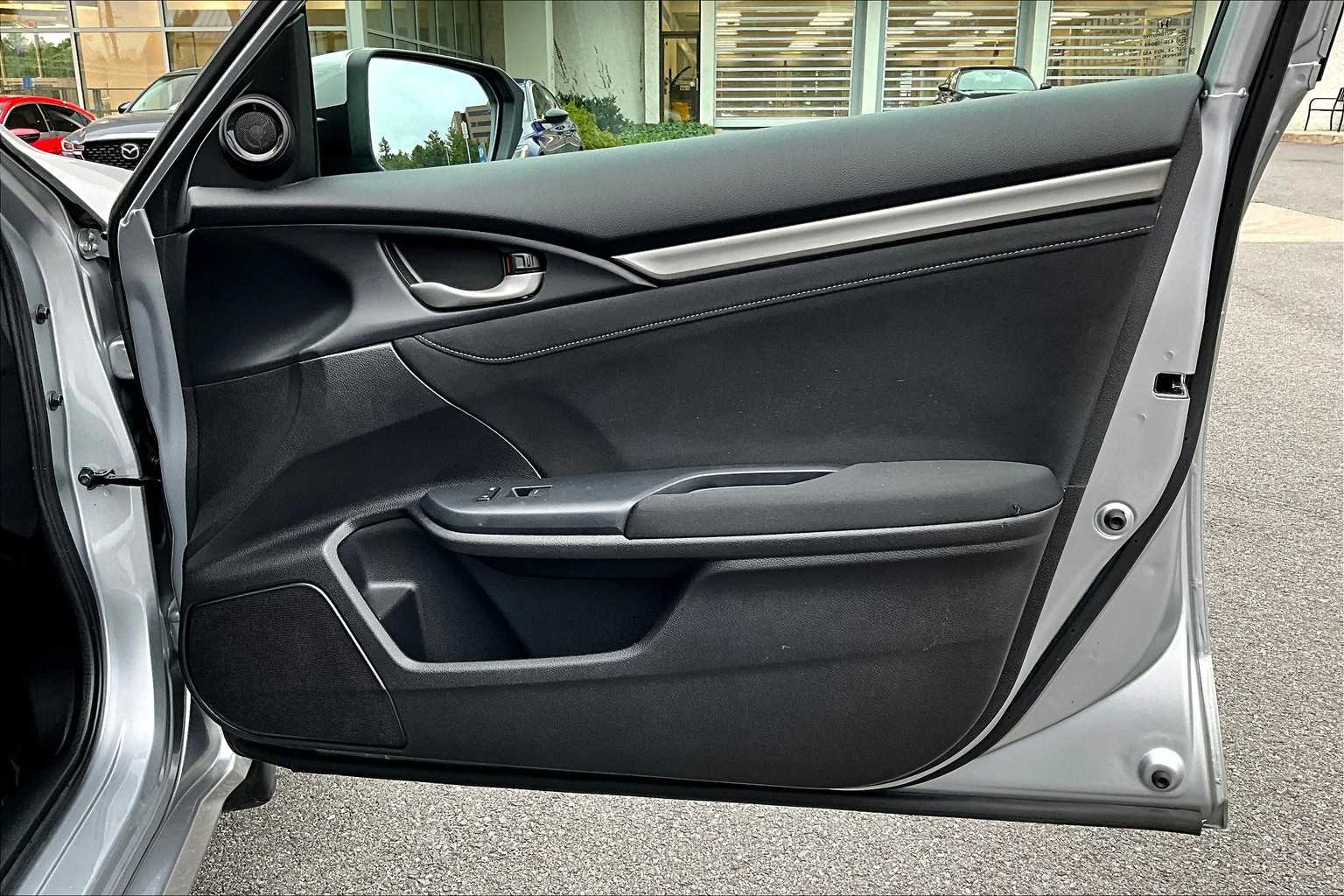 2021 Honda Civic Hatchback EX photo 21