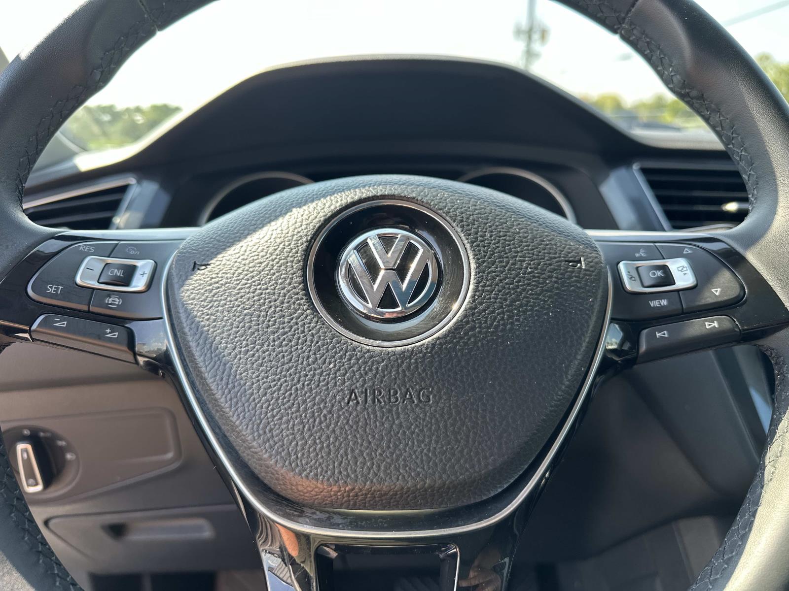 2020 Volkswagen Tiguan SE photo 16