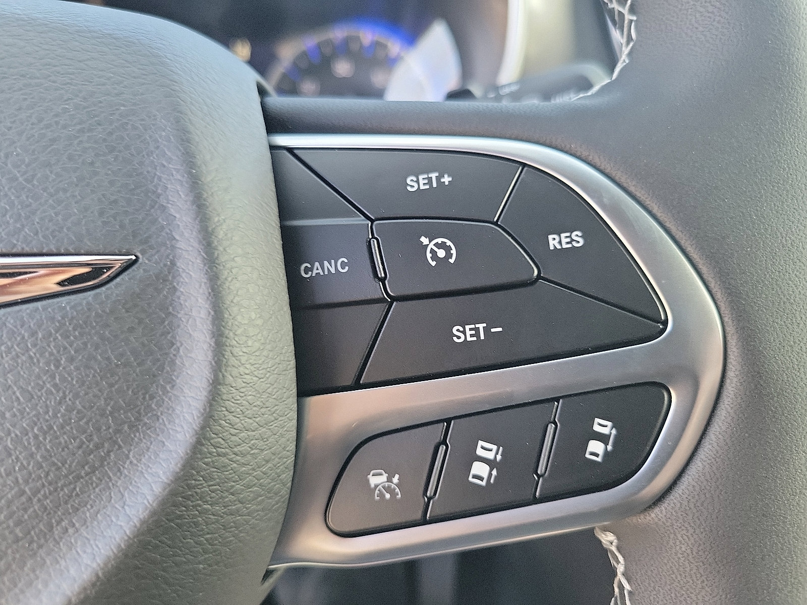 2026 Chrysler Voyager LX photo 6