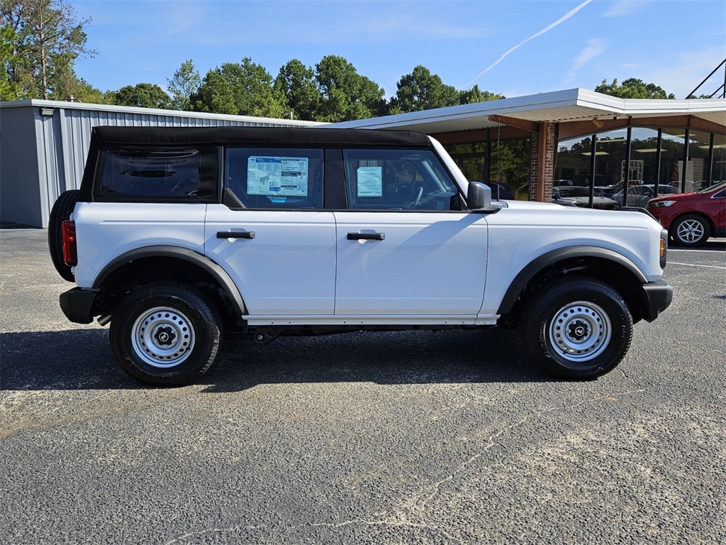 2025 Ford Bronco Base photo 13