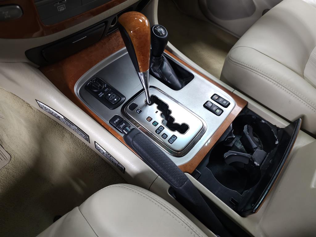 2006 Lexus LX 470 photo 22