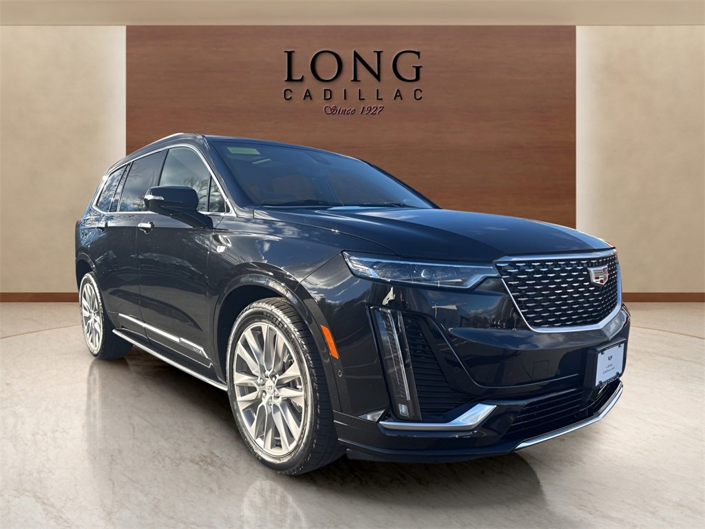 2025 Cadillac XT6 Premium Luxury photo 3