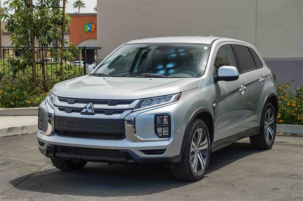 2024 Mitsubishi Outlander Sport ES photo 2