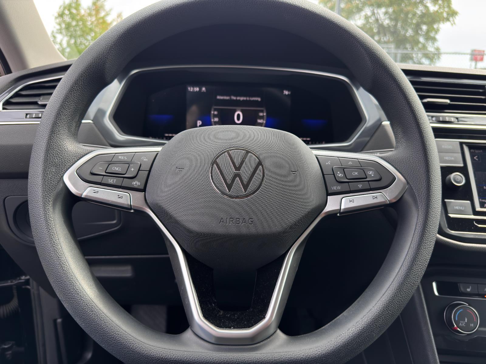 2022 Volkswagen Tiguan S photo 16