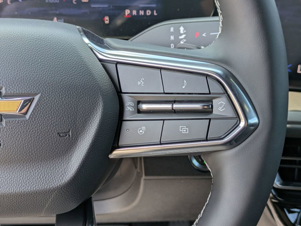 2025 Chevrolet Traverse photo 17