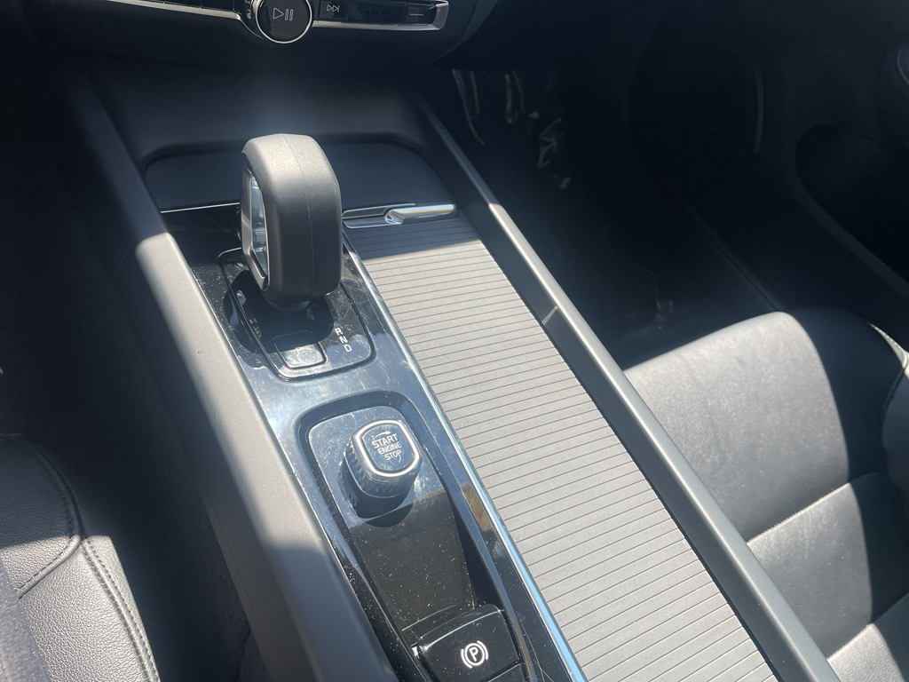 2024 Volvo S60 B5 Core photo 23