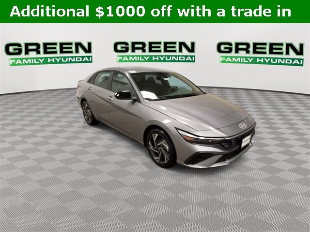 2025 Hyundai Elantra SEL Sport photo 2