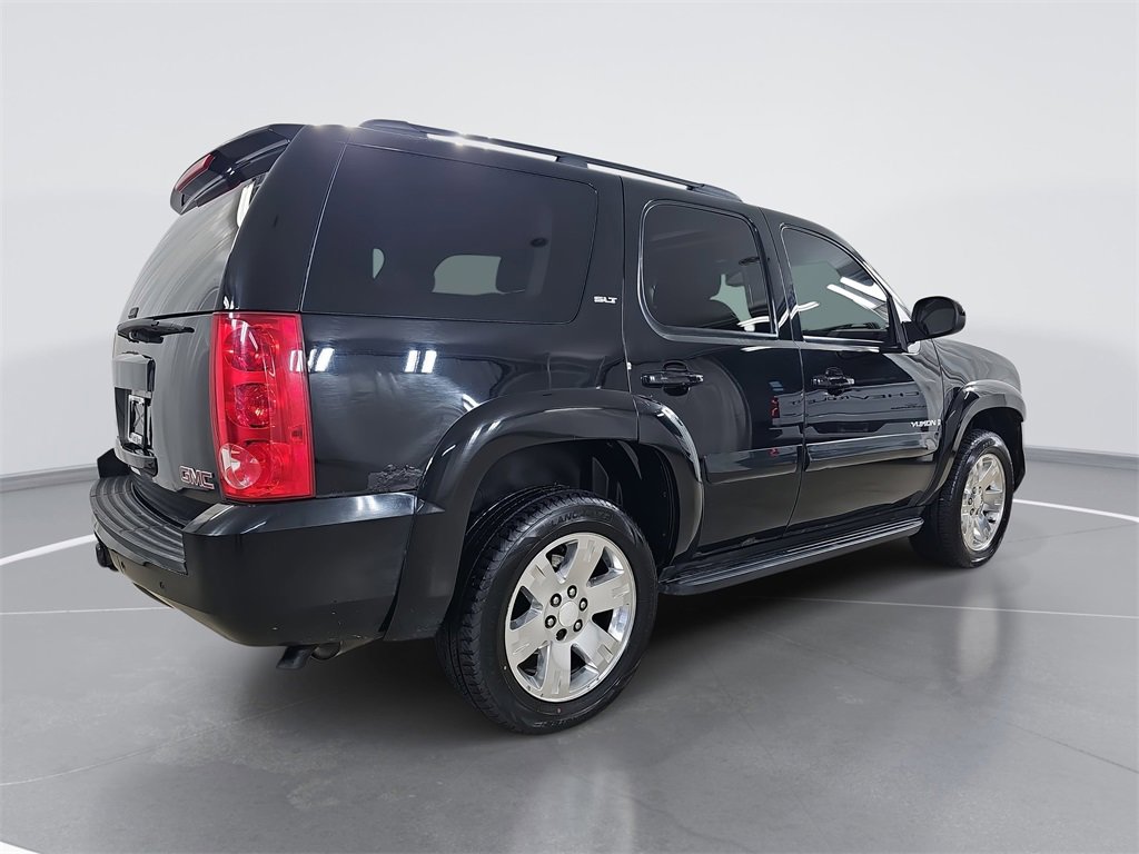 2008 Gmc Yukon SLT photo 2