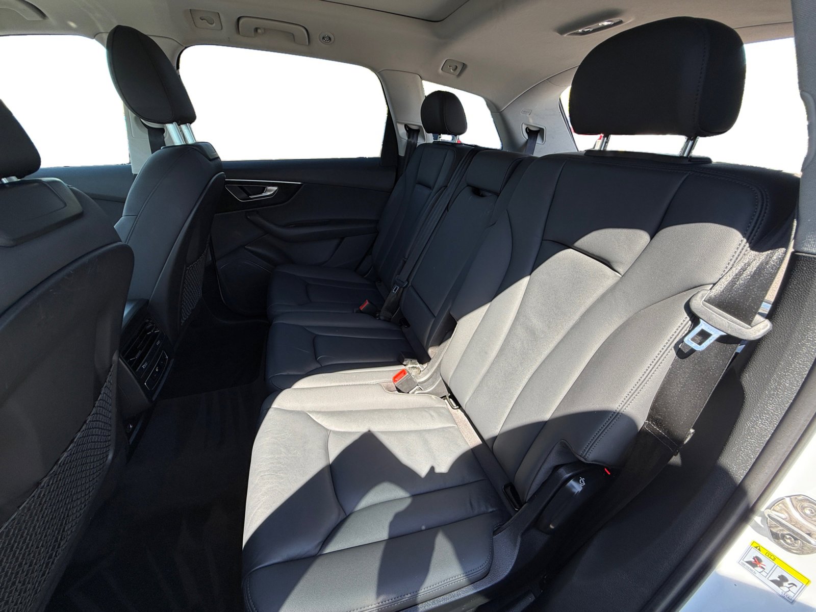 2022 Audi Q7 55 Premium photo 16