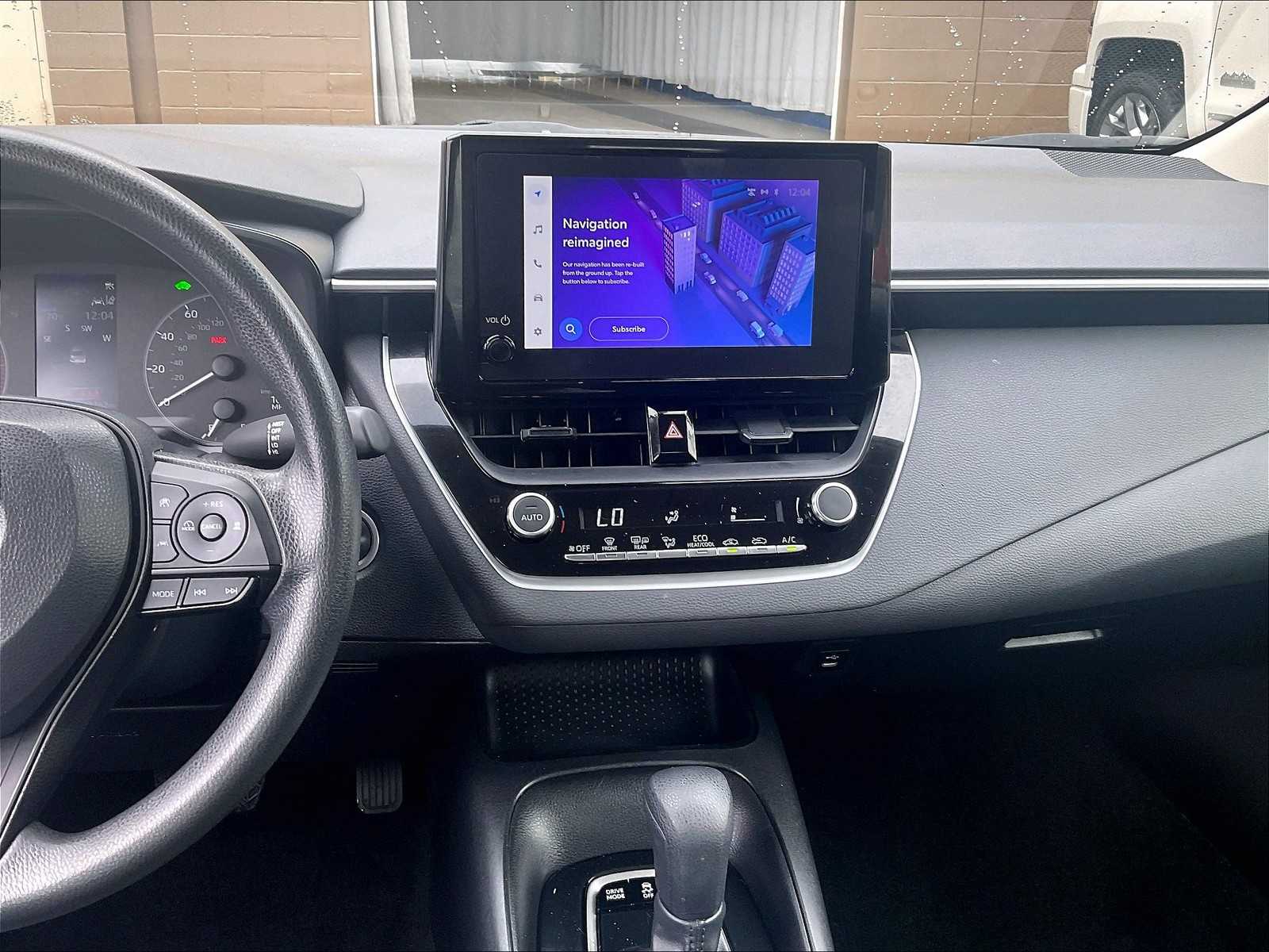 2023 Toyota Corolla Hybrid LE photo 18