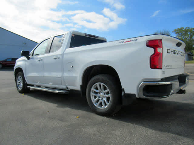 2019 Chevrolet Silverado 1500 LT photo 2