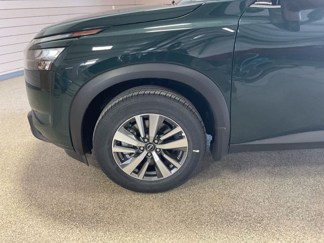 2025 Nissan Pathfinder SL photo 11