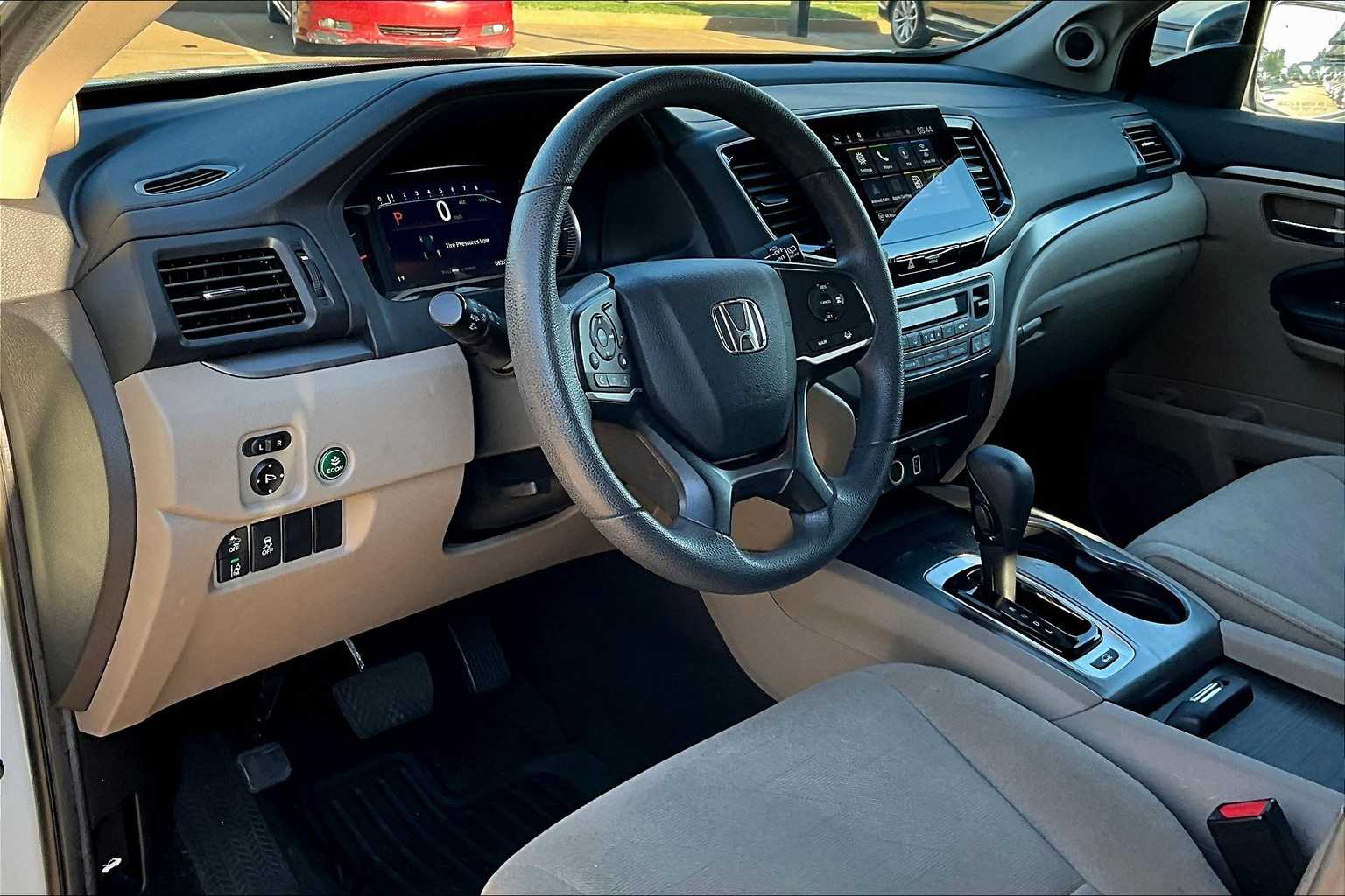 2020 Honda Pilot EX photo 15