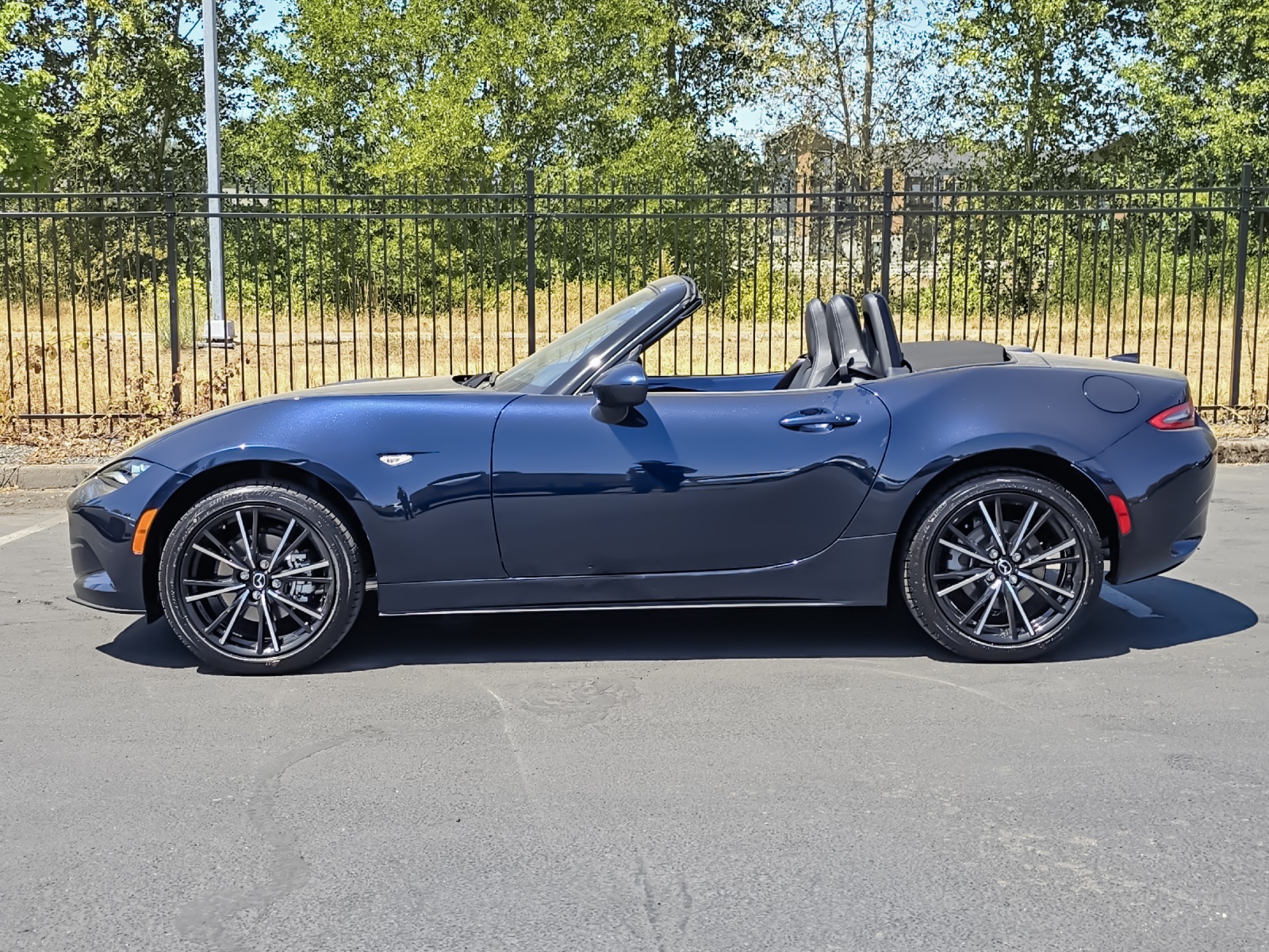 2025 Mazda MX-5 Miata Miata Grand Touring photo 7