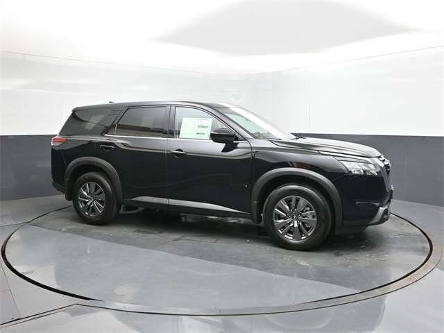 2025 Nissan Pathfinder S photo 15