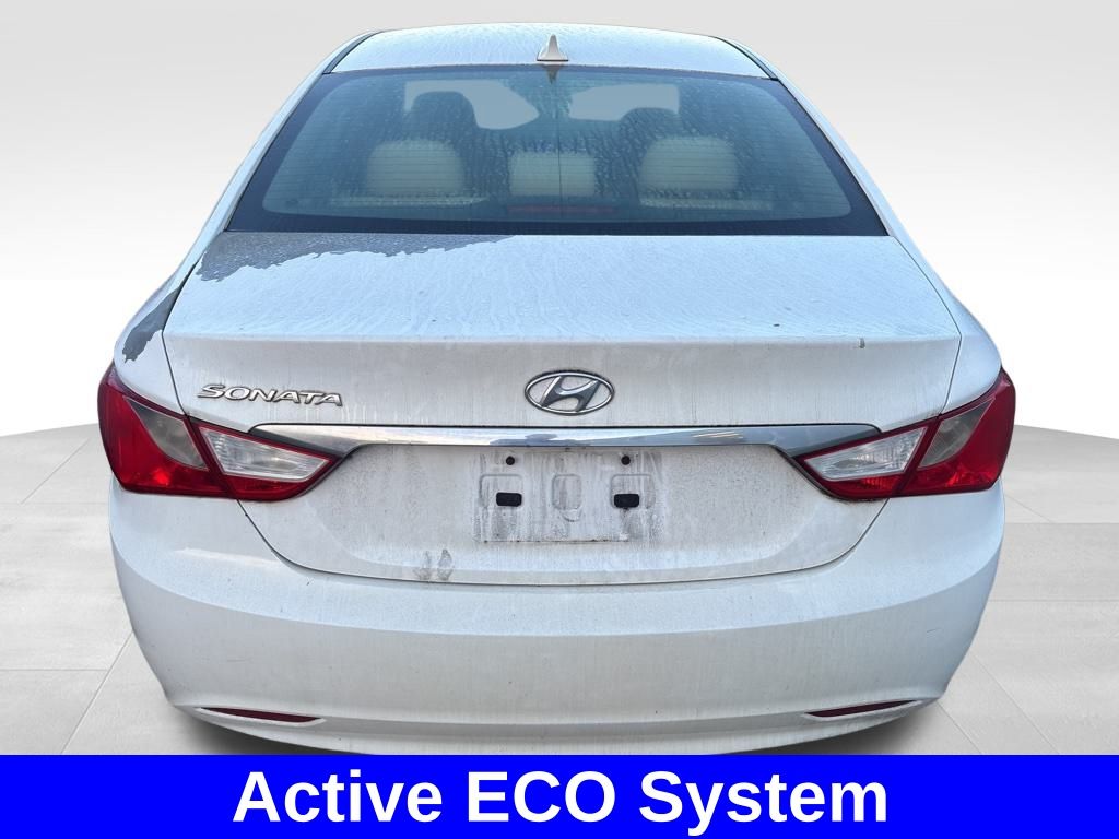 2013 Hyundai Sonata GLS photo 2