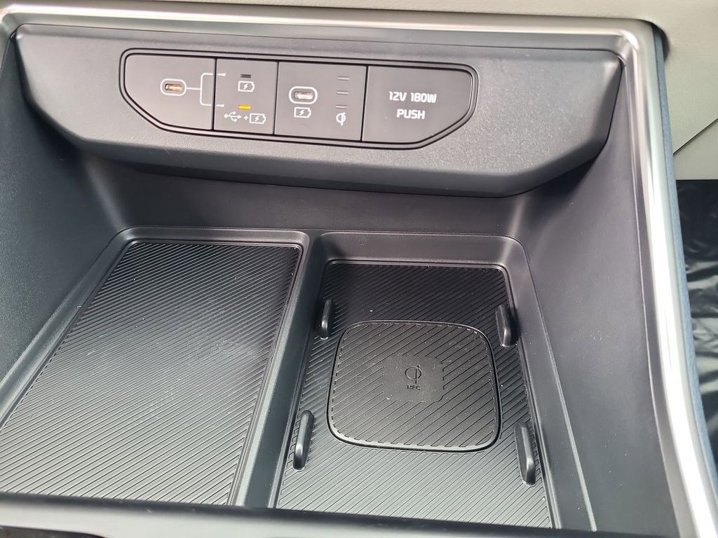 2026 Kia Carnival SX Prestige photo 23