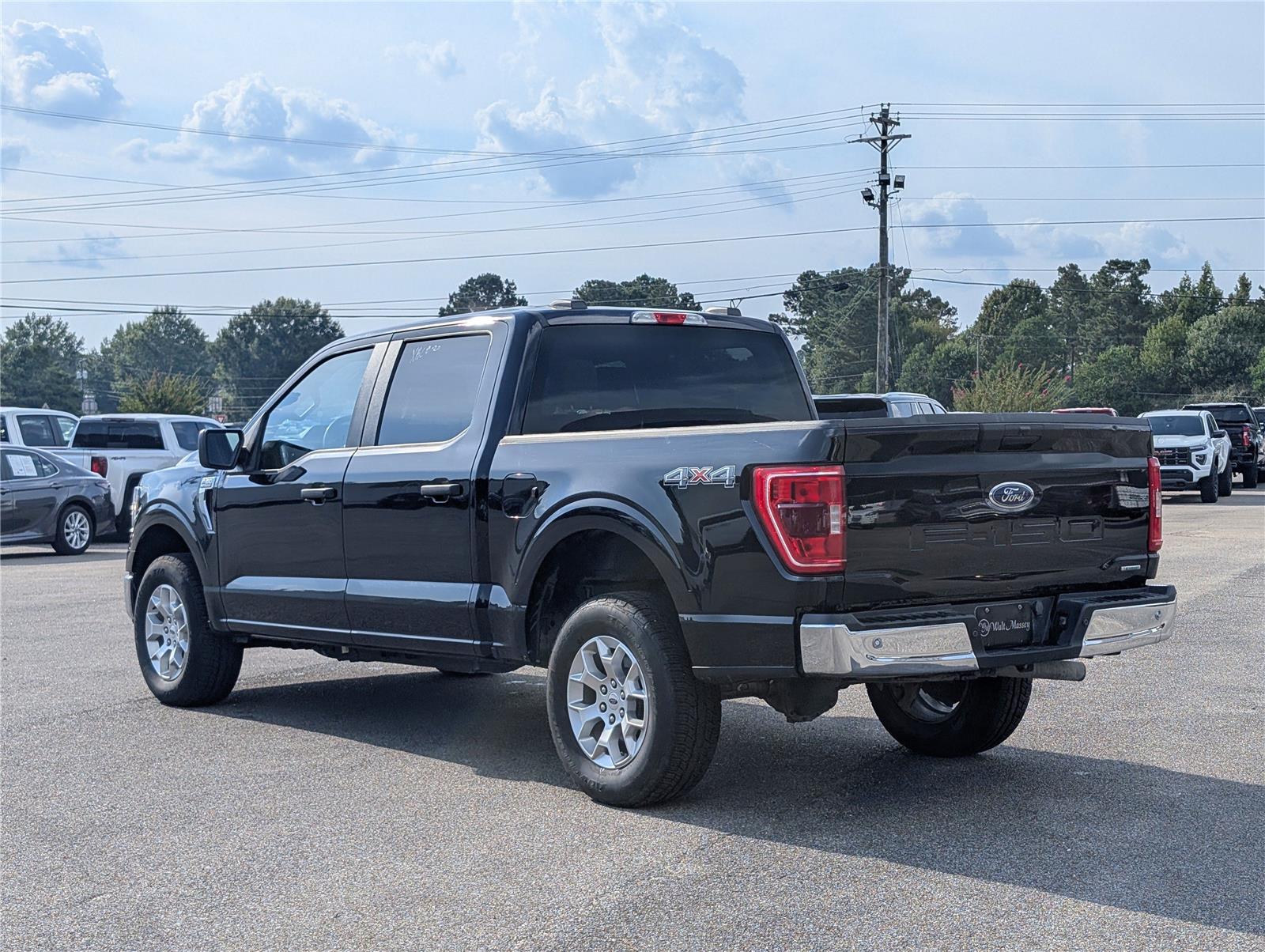 2023 Ford F-150 XLT photo 3