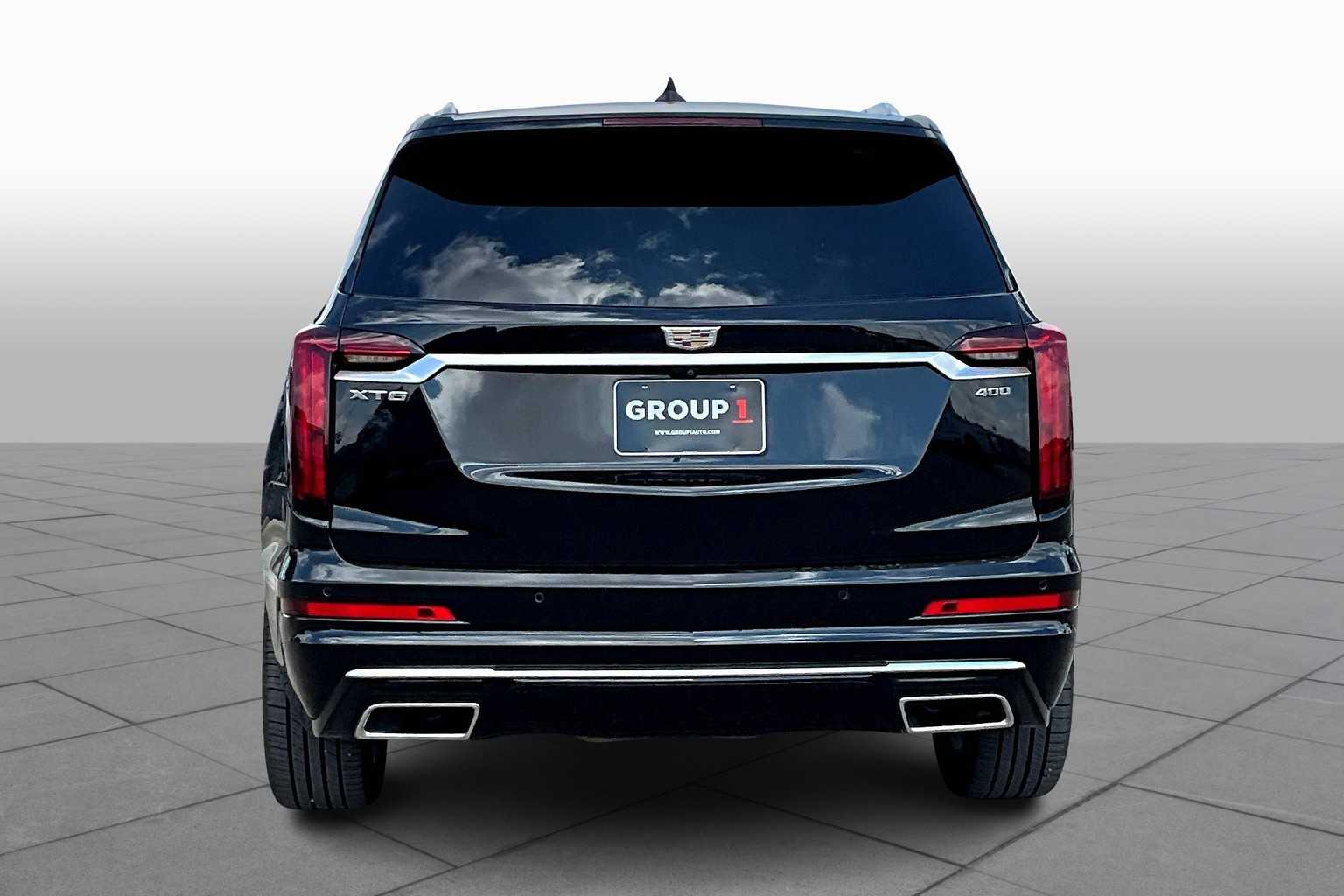 2023 Cadillac XT6 Premium Luxury photo 3