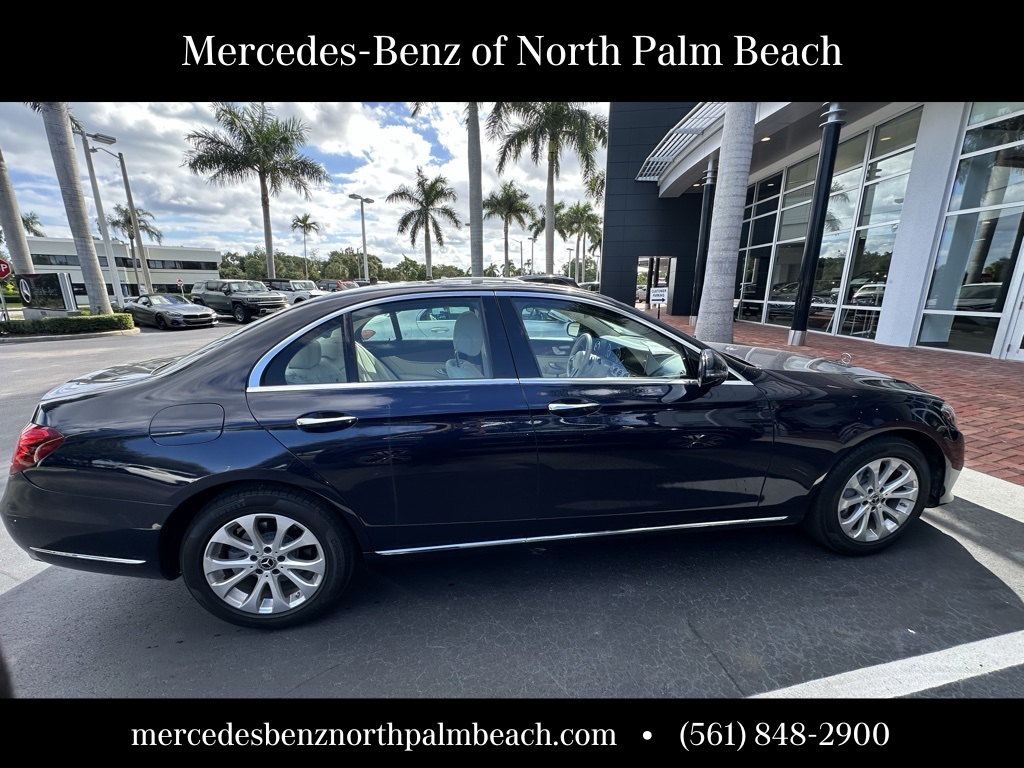 2020 Mercedes Benz E 350 4MATIC photo 3