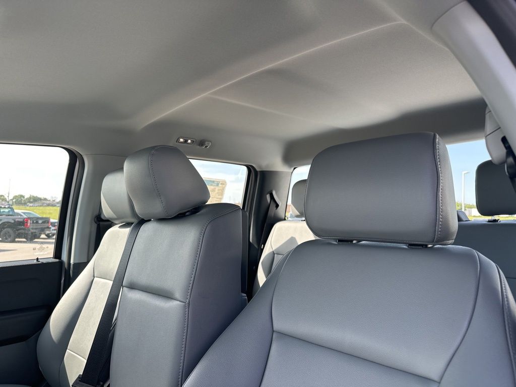 2025 Ford F-150 XL photo 13