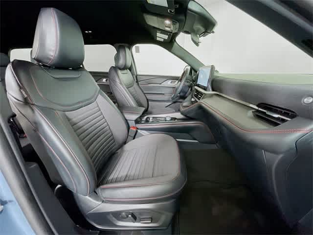 2025 Ford Explorer ST-Line photo 31