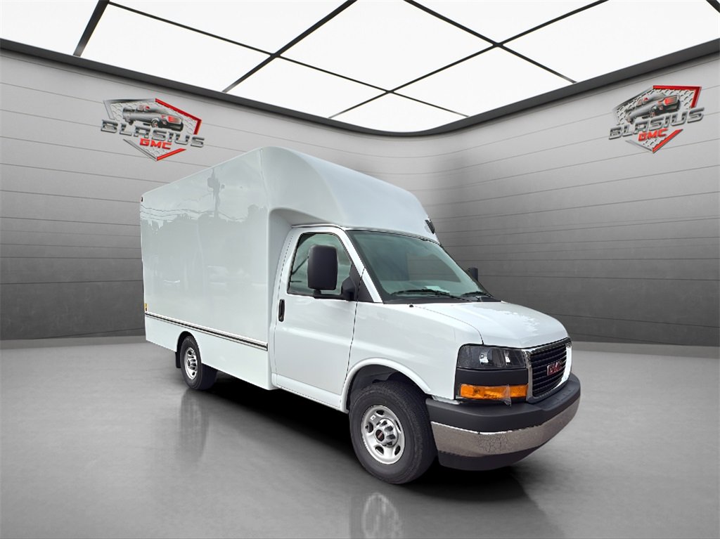 2025 Gmc Savana Cutaway 3500 photo 5