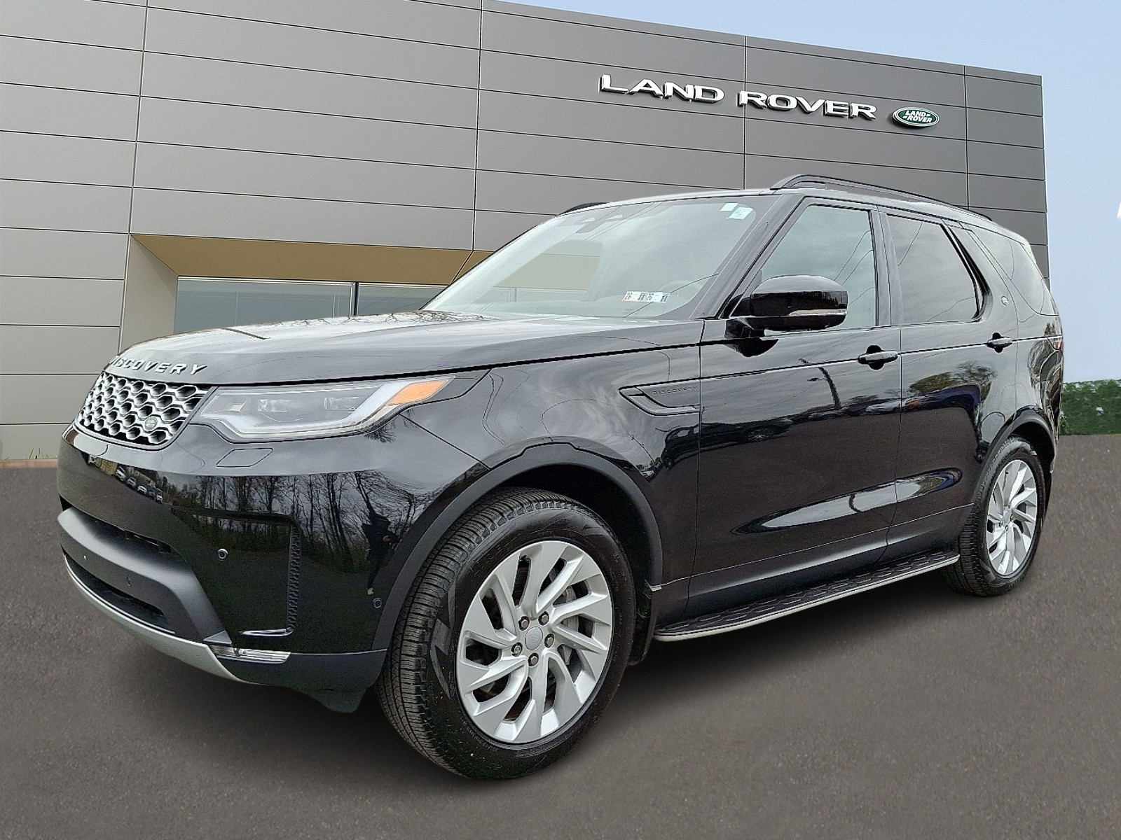 2025 Land Rover Discovery S's photo