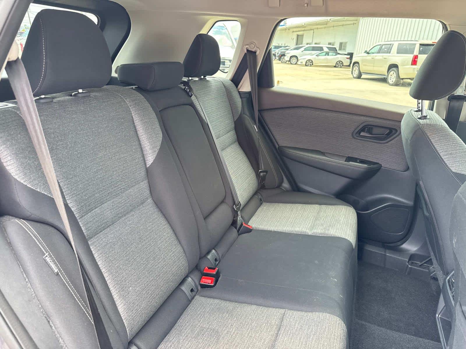 2021 Nissan Rogue S photo 21