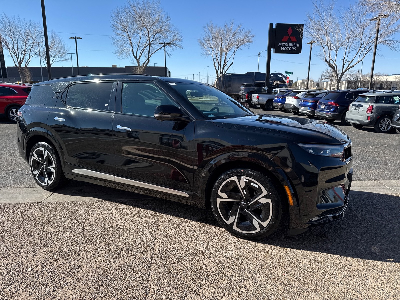 New 2024 Jet Black VinFast Plus image 1