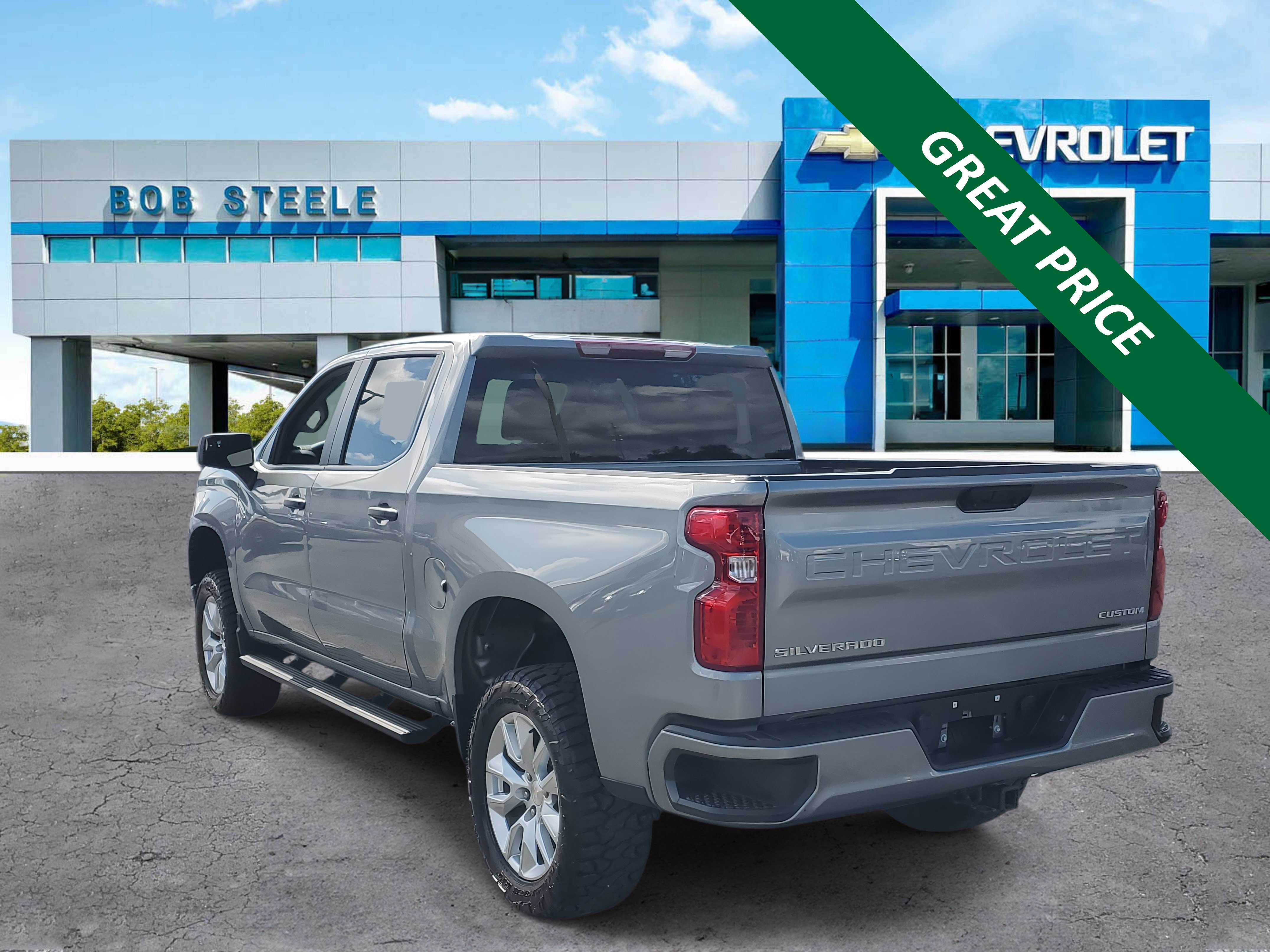 2024 Chevrolet Silverado 1500 Custom photo 4