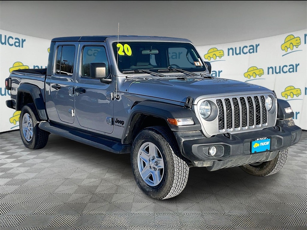 2020 Jeep Gladiator Sport S's photo