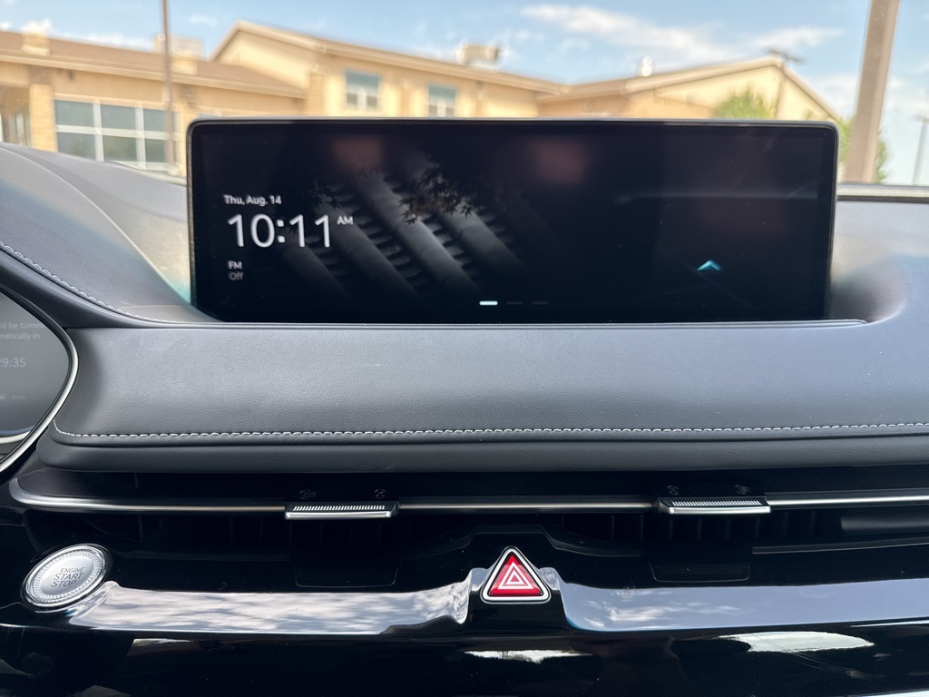 2024 Genesis G80 2.5T photo 12