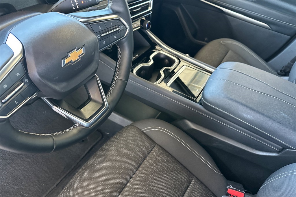 2024 Chevrolet Traverse photo 4