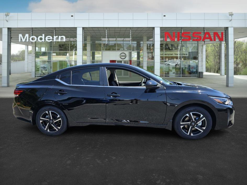 2025 Nissan Sentra SV photo 3