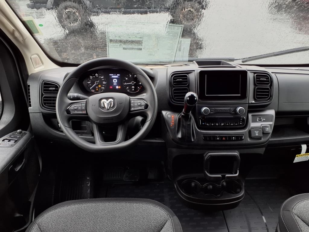 2025 Ram ProMaster 1500 Tradesman photo 9