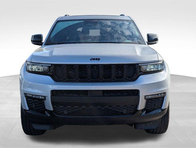 2025 Jeep Grand Cherokee Limited photo 8