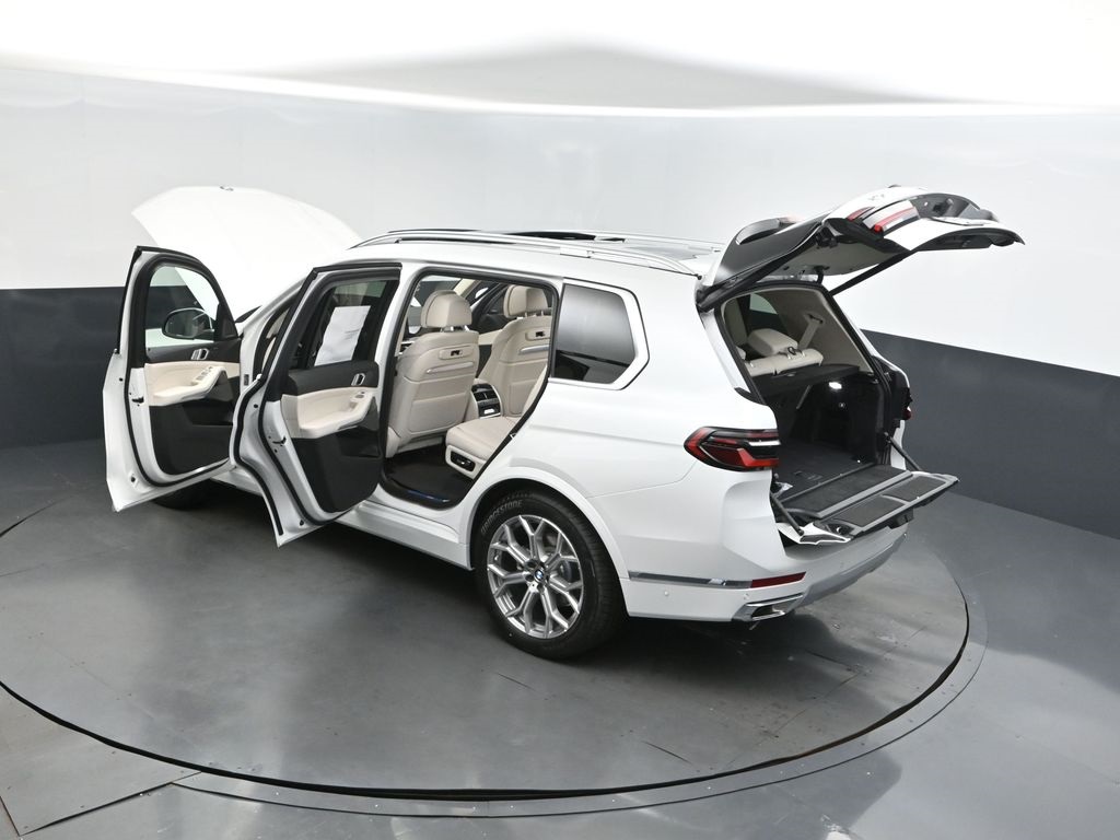 2026 Bmw X7 xDrive40i photo 2