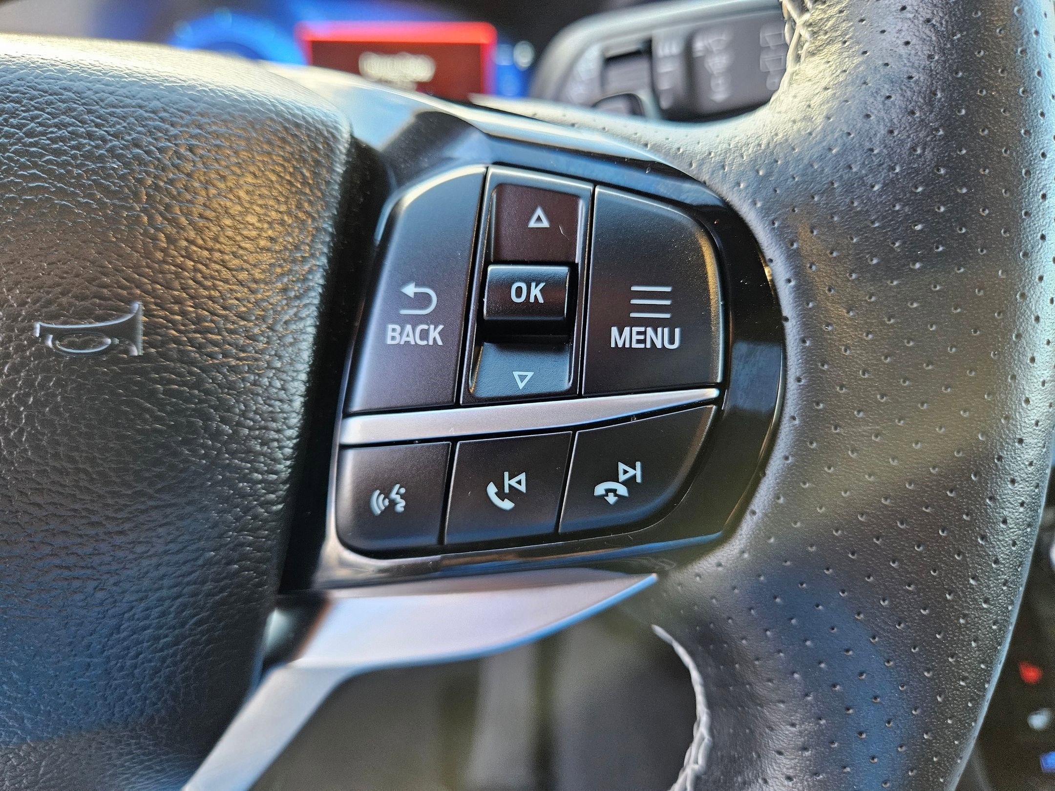 2023 Ford Explorer ST photo 16