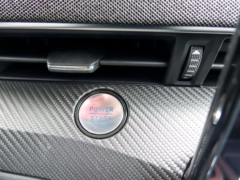 2025 FORD MUSTANG MACH-E - Image 18