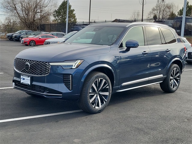 2026 Volvo XC90 Core's photo