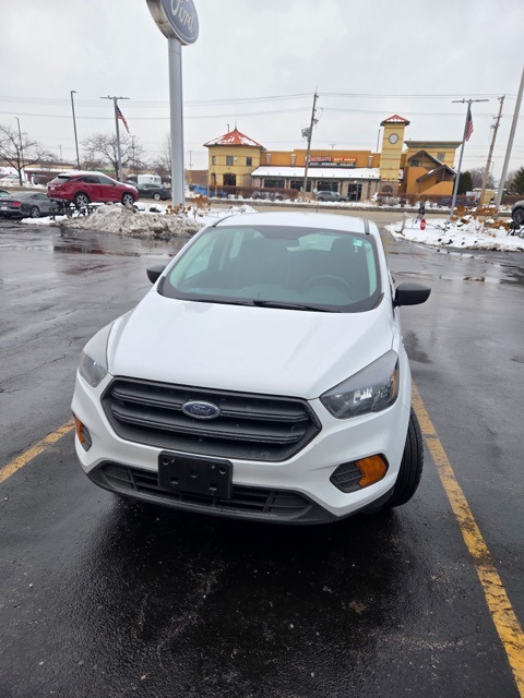2018 Ford Escape S photo 2