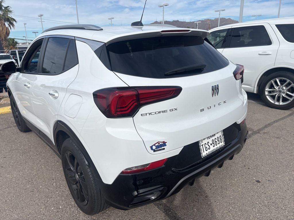 2024 Buick Encore GX Sport Touring photo 9