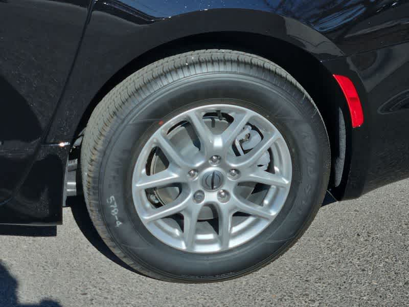 2025 Chrysler Pacifica photo 10