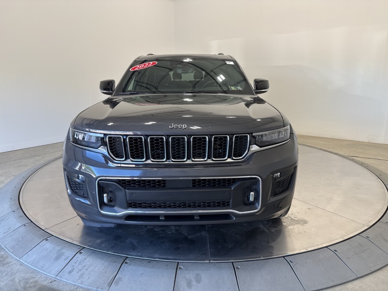 2022 Jeep Grand Cherokee Overland photo 2