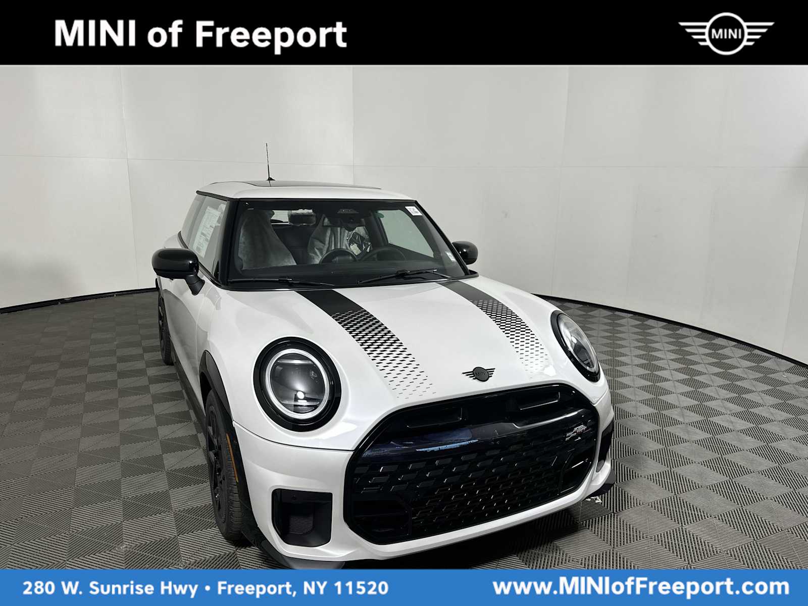 2026 MINI Hardtop 2 Door S's photo