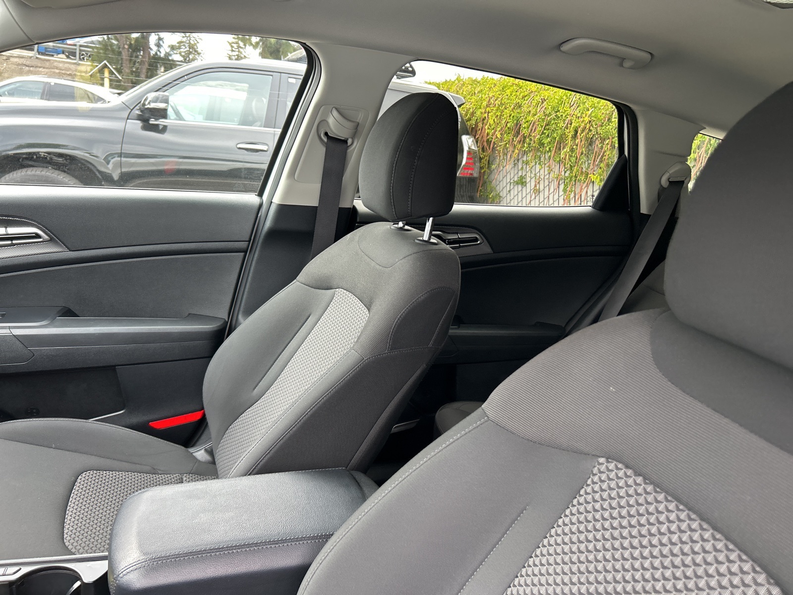 2023 Kia Sportage LX photo 6