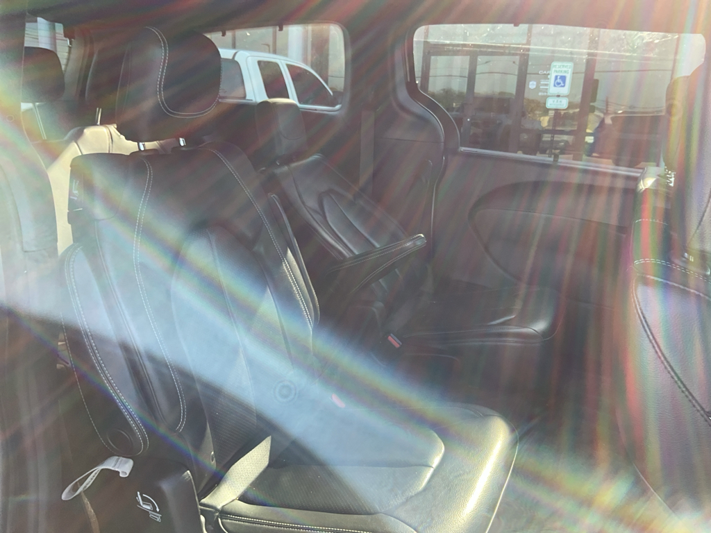 2019 Chrysler Pacifica Touring L photo 8